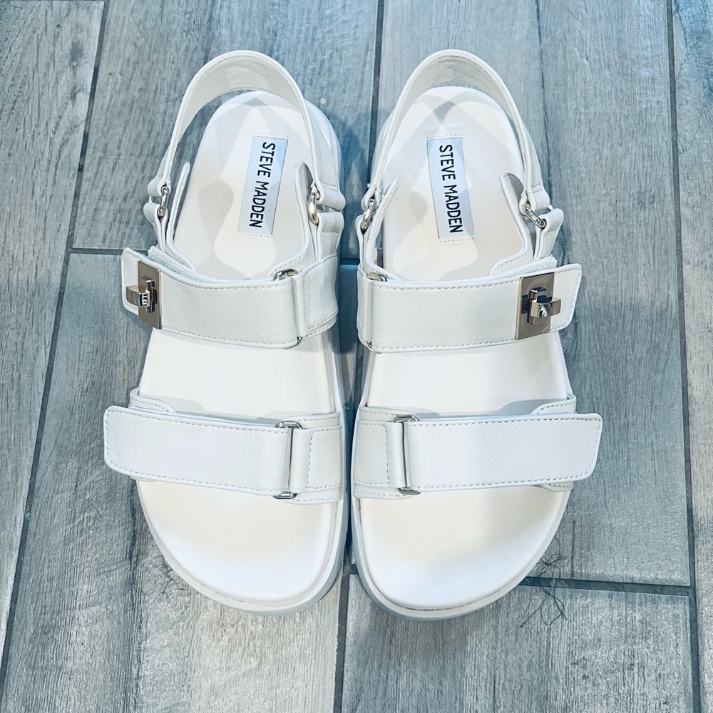 Steve Madden Mona Sandal in Bone Size 6
